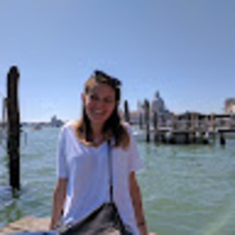 Meet your Posher, Emily